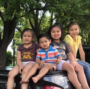 Meet your Posher, Bee